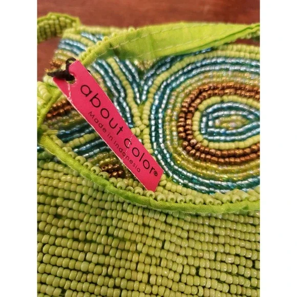 About Color‎ beaded purse. Mint condition Shoulder strap Small Green - Picture 5 of 7